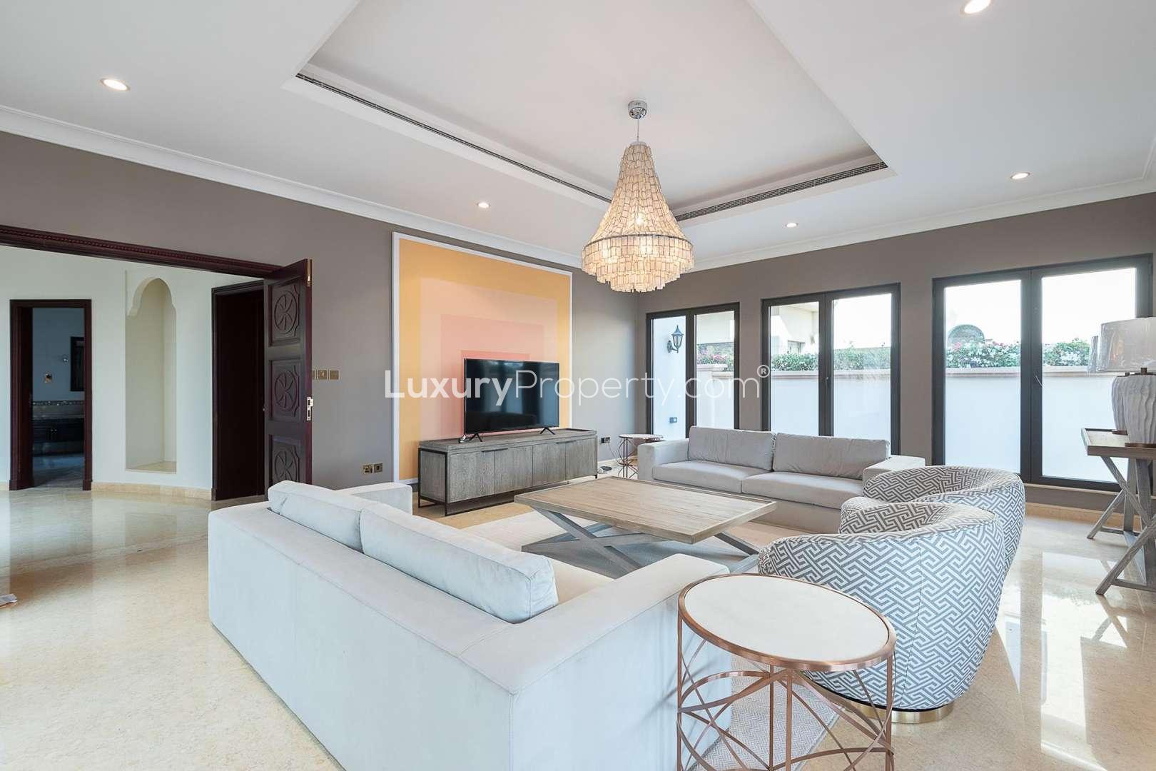 Mediterranean-inspired villa with pool, Palm Jumeirah, Signature Villas, 6 bedrooms, for rent