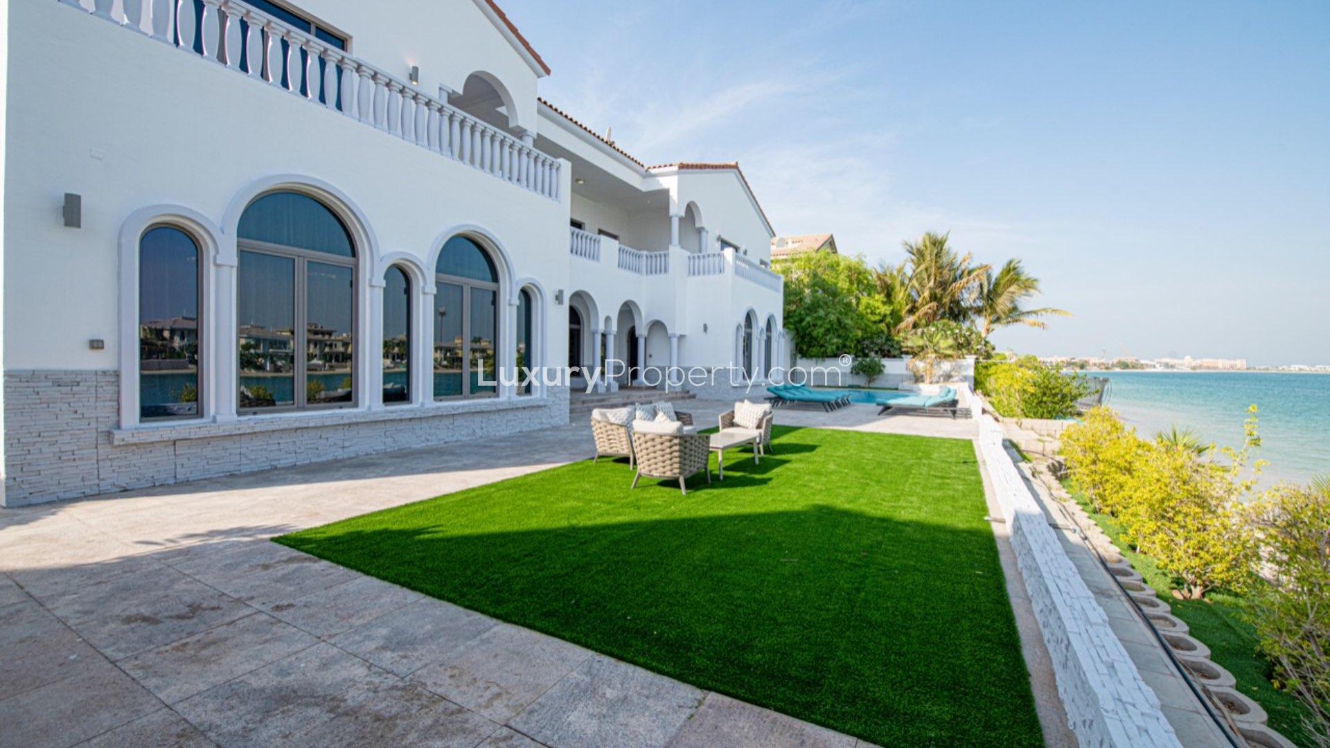 Luxurious 6-bedroom villa with lift, Palm Jumeirah, Signature Villas, available for rent