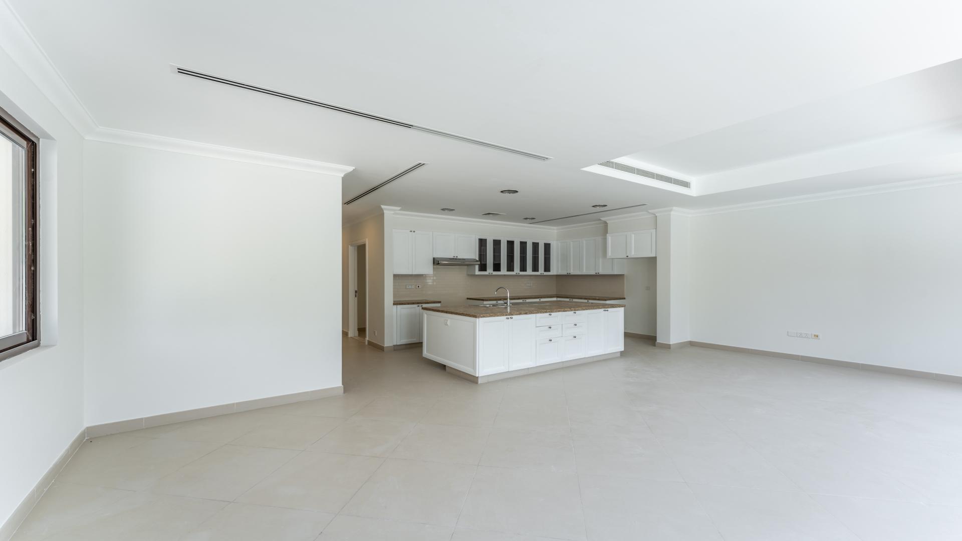 Spacious villa with private pool in Yasmin, Arabian Ranches 2 for rent