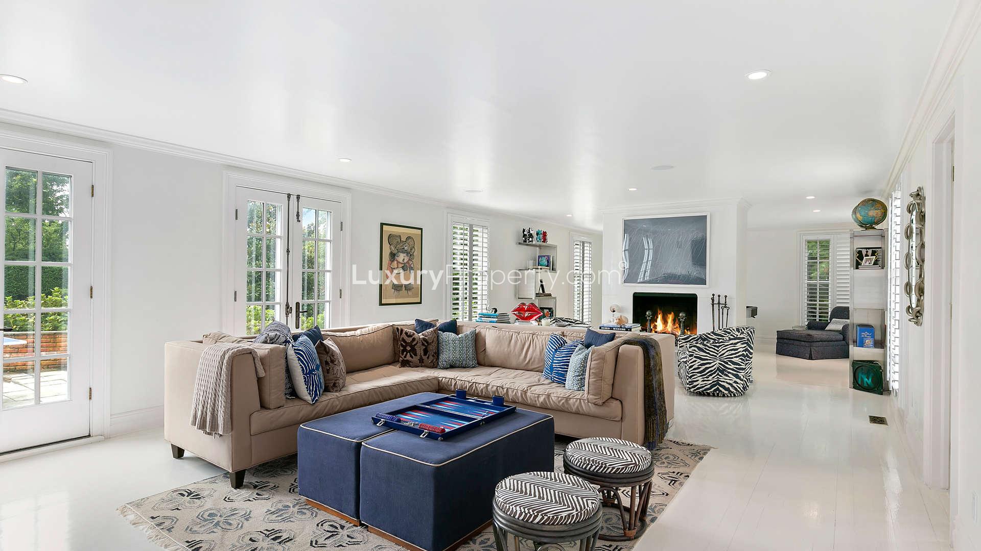 Luxurious six-bedroom villa with pool and garden at 12 Boyesen Road, Southampton, Hamptons