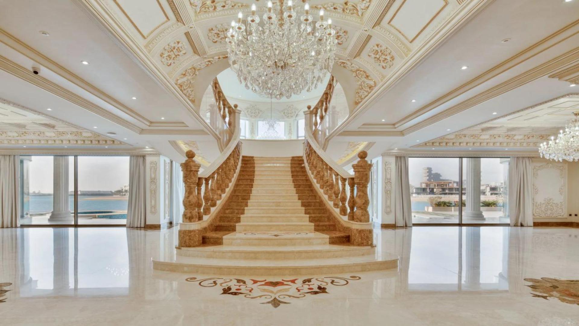 Elegant 6-bedroom villa exterior on Palm Jumeirah, Signature Villas, for sale