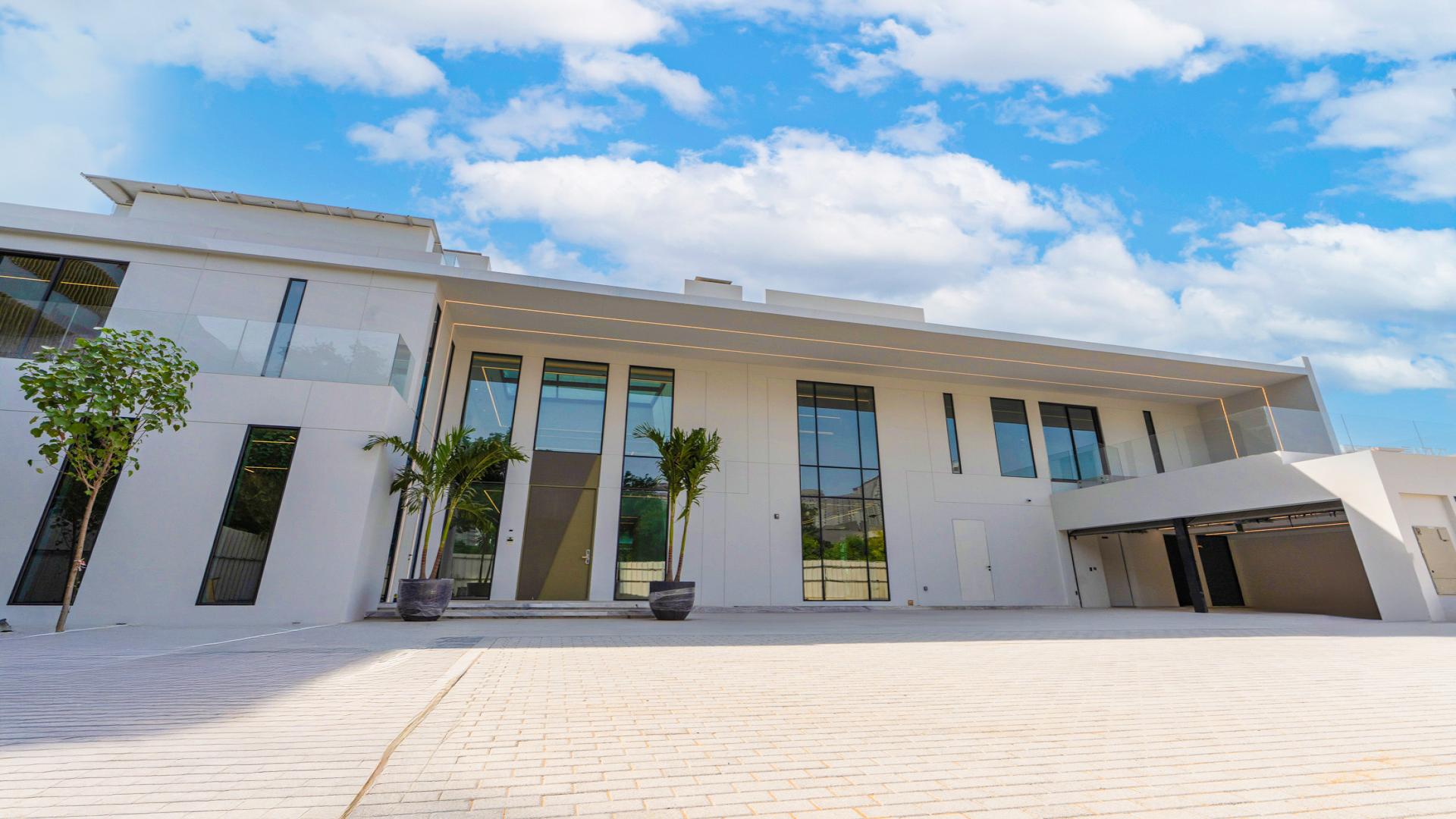 Spacious interior of custom-built 6-bedroom villa in Sobha Hartland, Mohammed Bin Rashid City