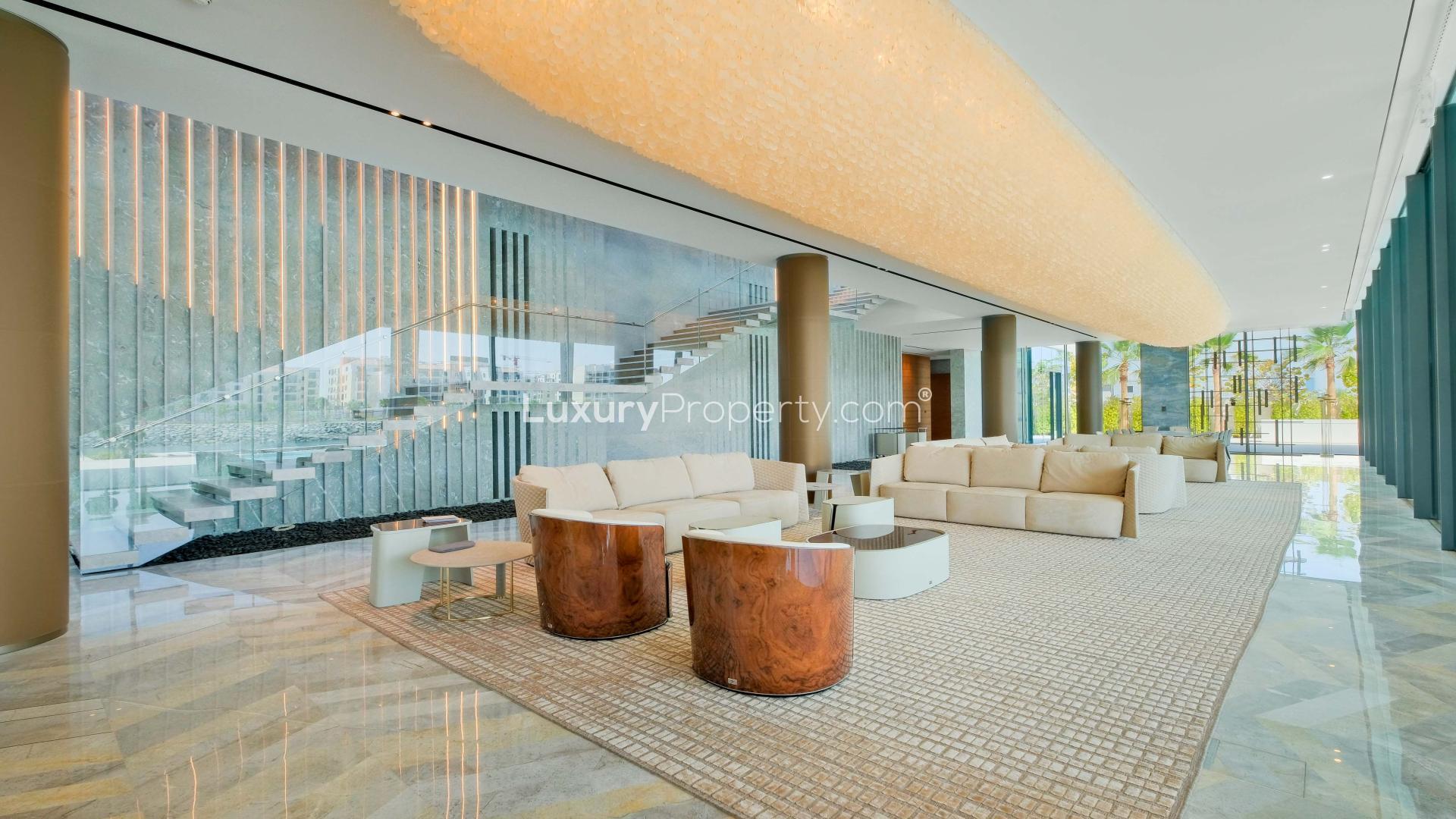 High-end 6-bedroom villa with pool in Pearl Jumeirah, Jumeirah community, Dubai