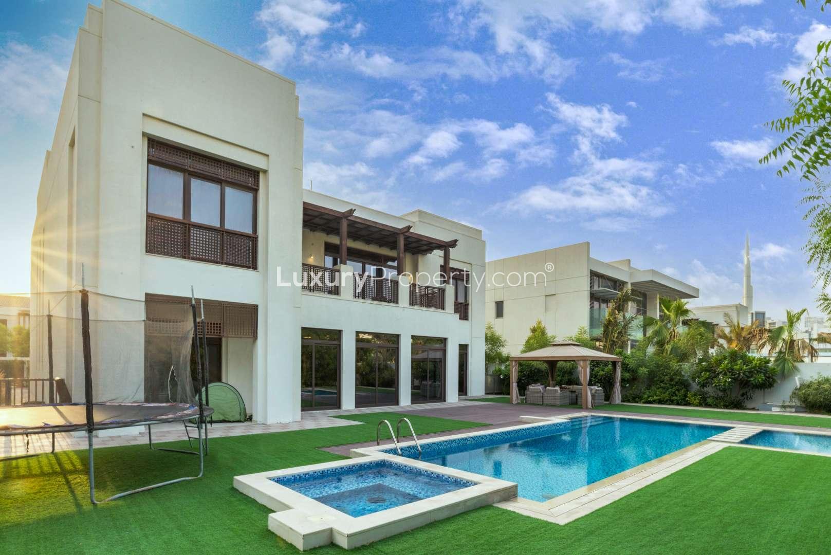 Modern kitchen and living area in 6-bed villa, District One, Mohammed Bin Rashid City