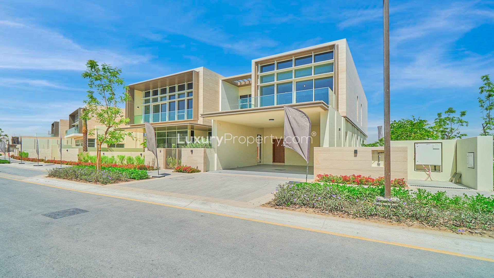 6 bedroom villa in Golf Place, Dubai Hills Estate