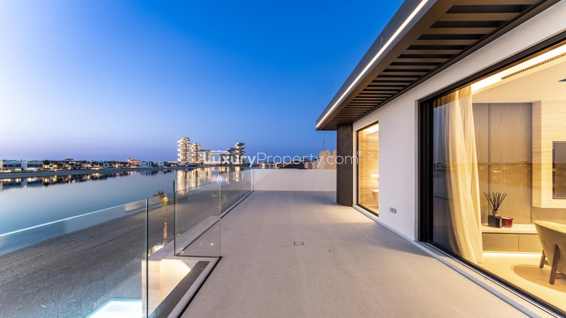 "Luxurious Palm Jumeirah villa with pool, stunning Atlantis views, for sale, Garden Homes.",Luxury villa terrace with stunning Atlantis views, Palm Jumeirah, Garden Homes, for sale