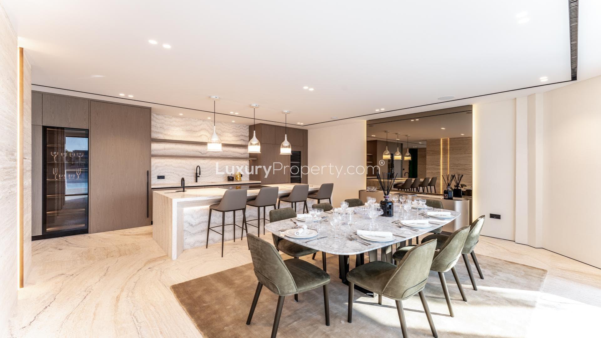 Luxurious living room in six-bedroom villa, Garden Homes, Palm Jumeirah, Dubai