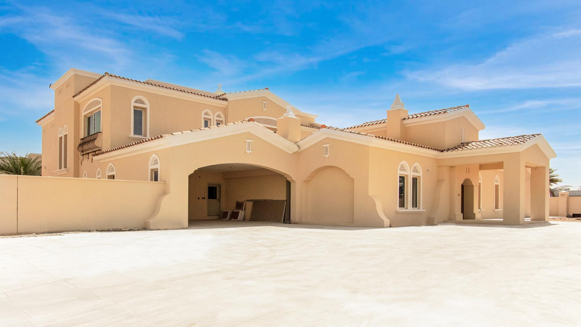 Newly renovated six-bedroom villa in Polo Homes, Arabian Ranches, featuring spacious exterior