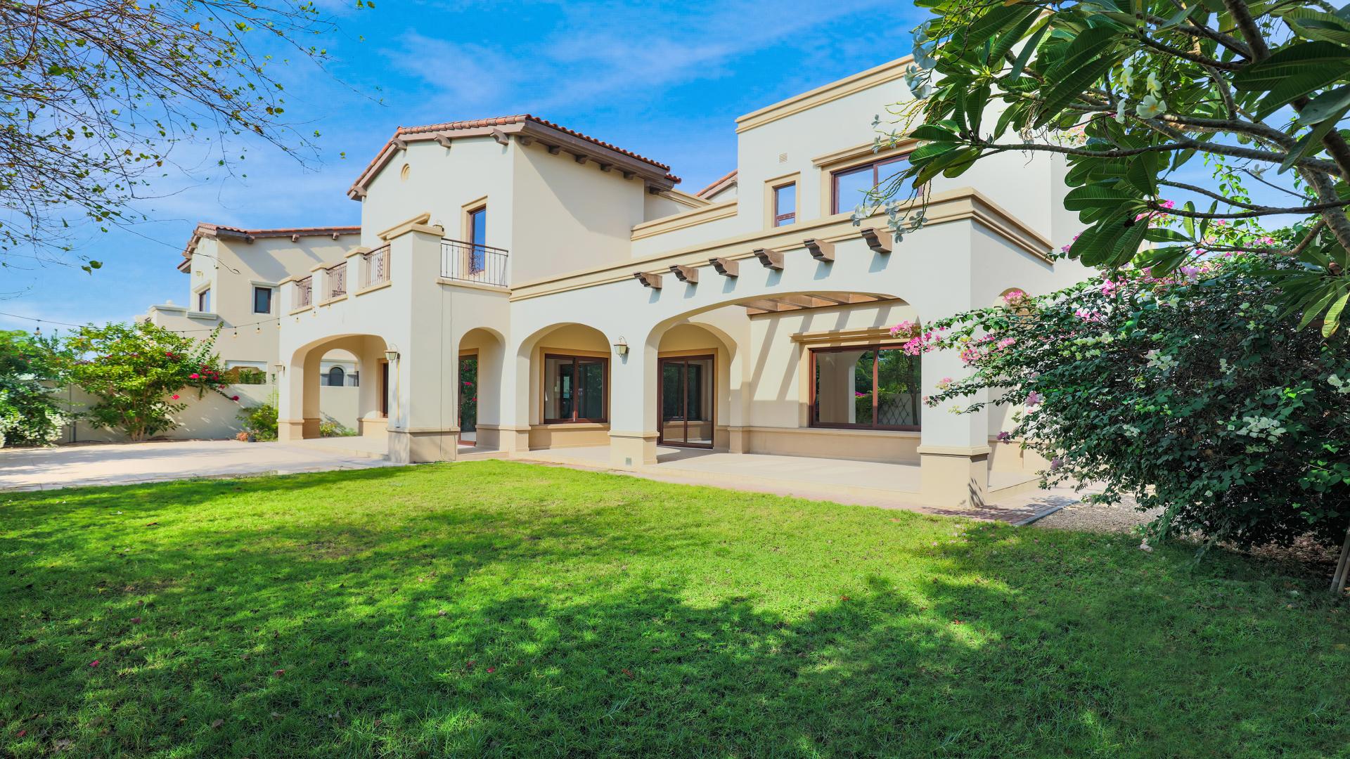 Incredible 6-bedroom villa for sale in Arabian Ranches 2, Rosa community