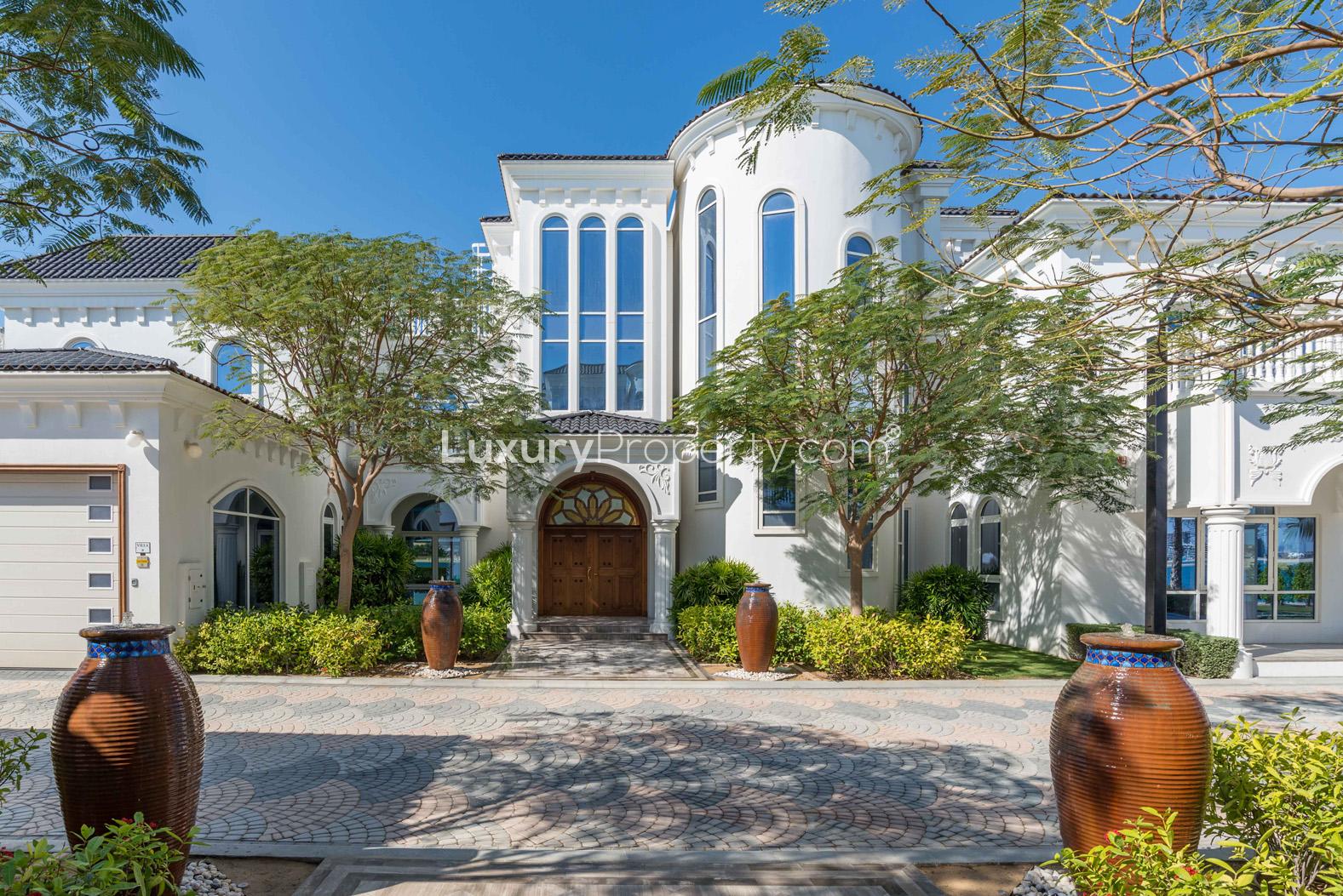 Beachfront villa with stunning ocean views, spacious patio, located on Palm Jumeirah for sale