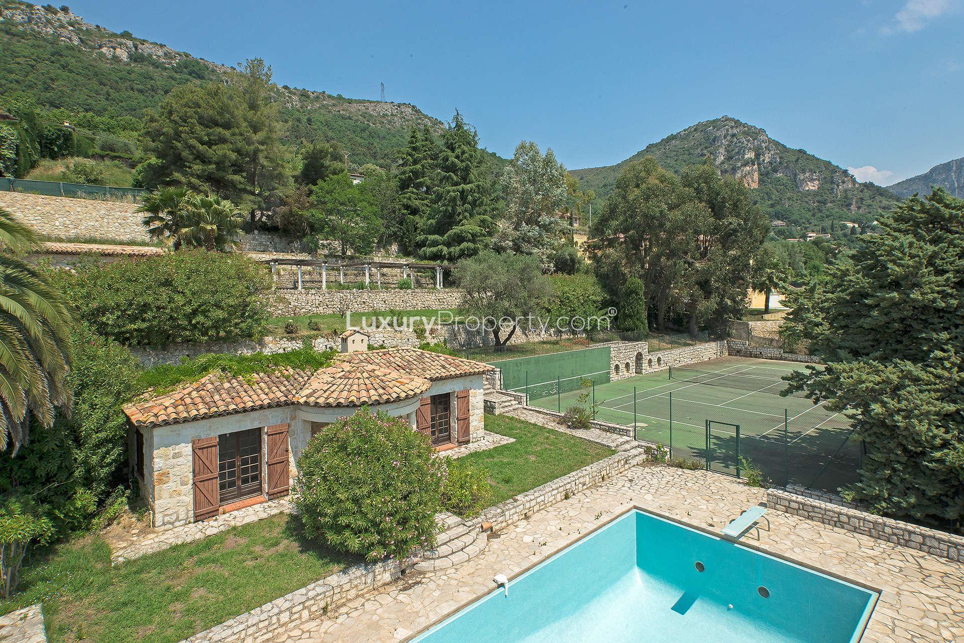 Stone farmhouse villa with stunning views near St Paul de Vence, French Riviera