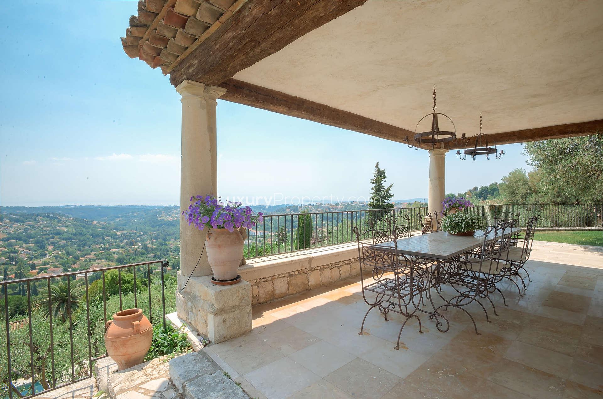 Stone farm house with pool and tennis court in Vence, French Riviera villa for sale