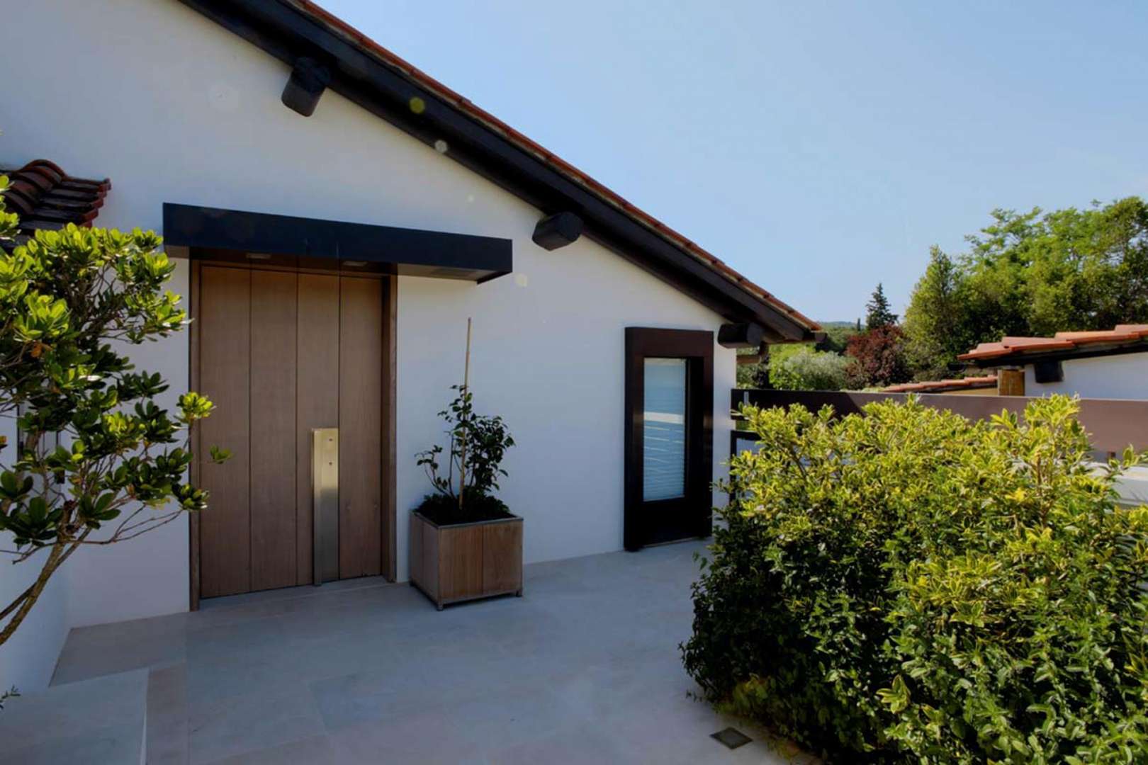 Spacious patio of a six-bedroom villa for sale in Villa Gelsomino, Florence