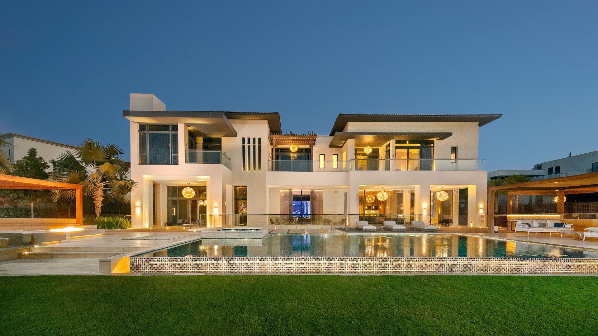 Luxury villa overlooking golf course and lake in Dubai Hills Grove, Dubai Hills Estate