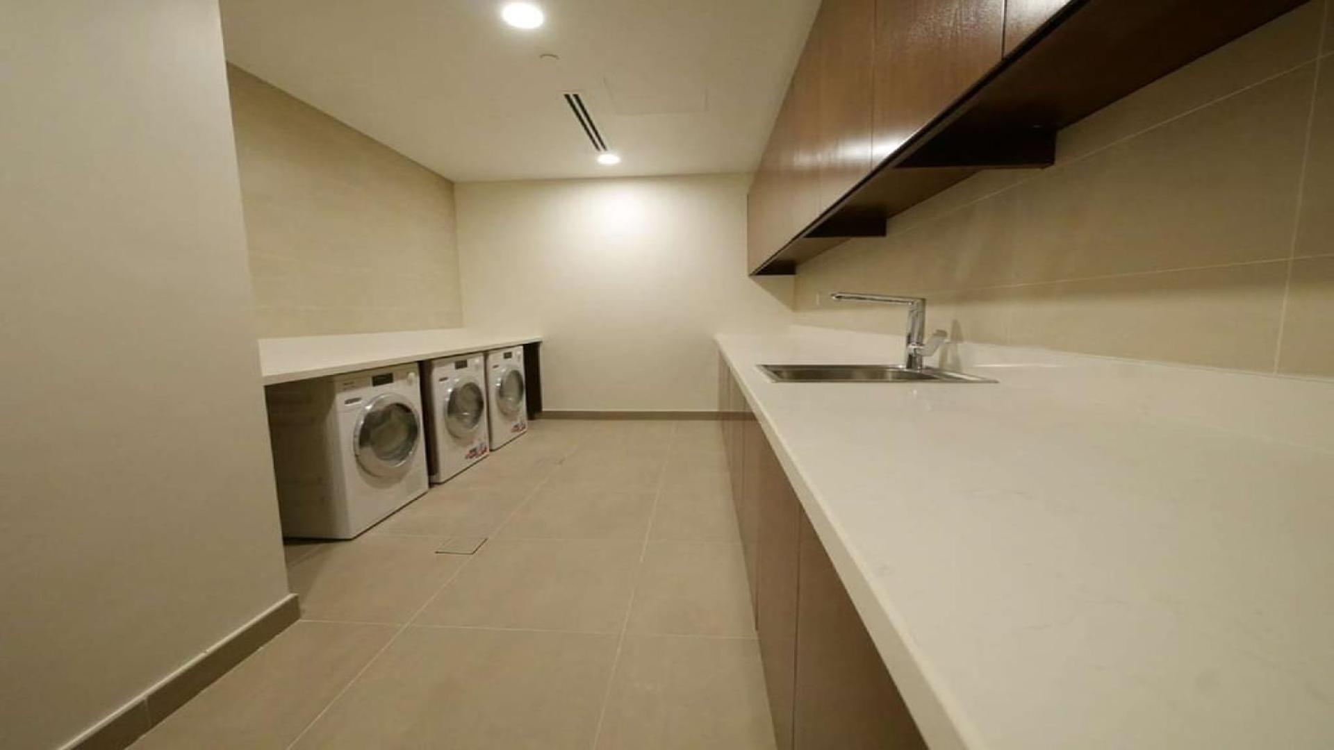 Contemporary 7-bedroom villa for sale in District One, Mohammed Bin Rashid City