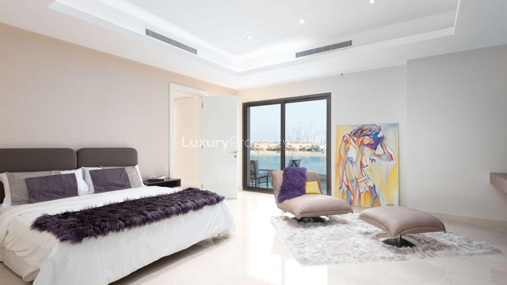 Luxurious living room with sea view in 7-bed villa, Palm Jumeirah, Dubai