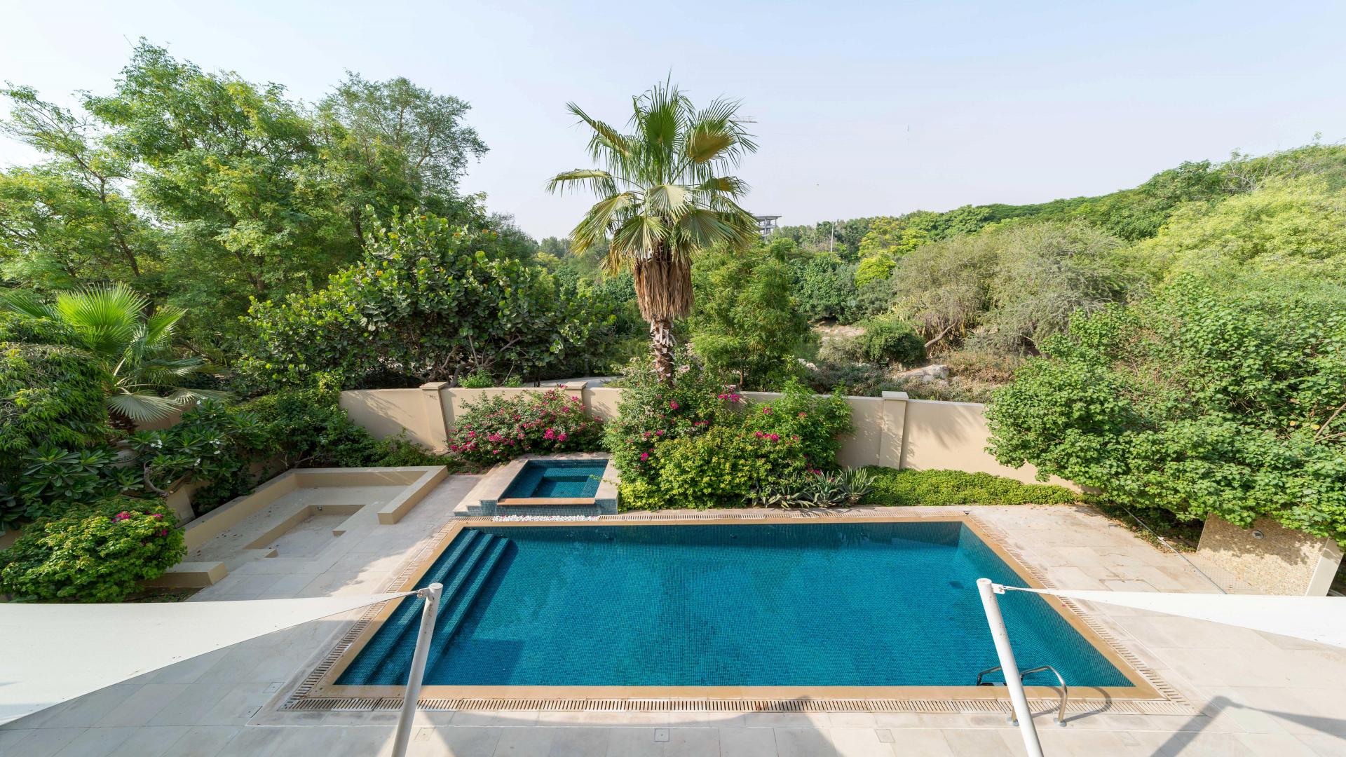 Spacious living room in 7-bedroom villa, Jasmine Leaf 5, Al Barari, for rent