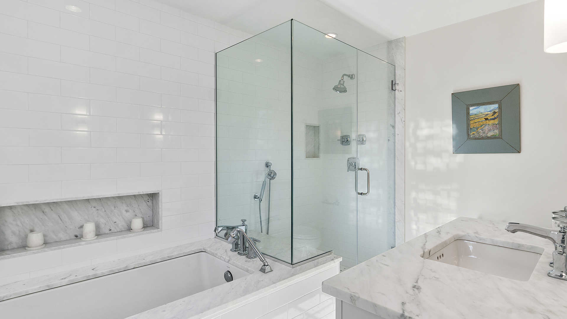 Bright bedroom with twin beds and window view in Hamptons villa, 41 Herrick Road