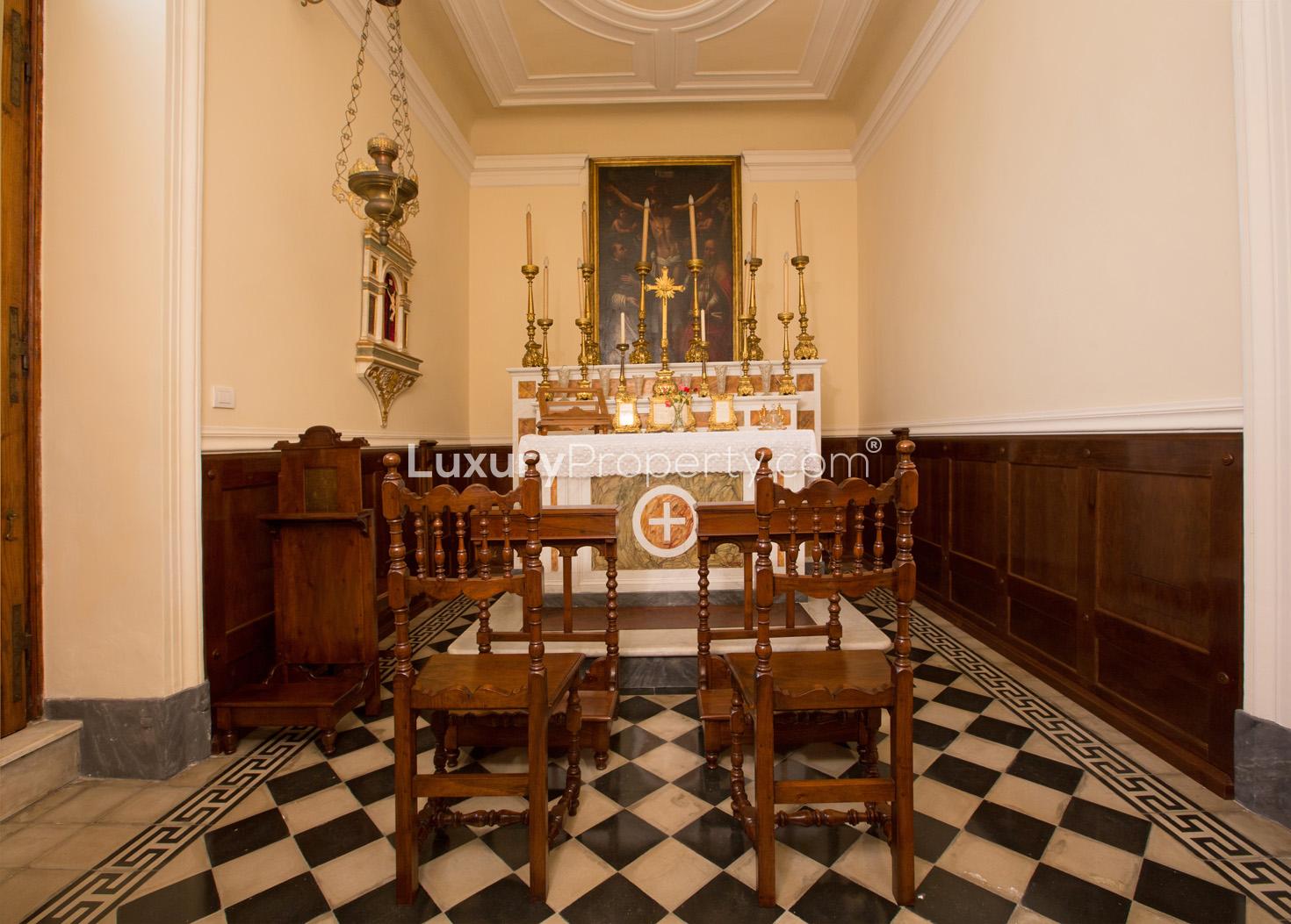 Manicured gardens of 18th Century Villa in Lucca's Villa Borghese, for sale