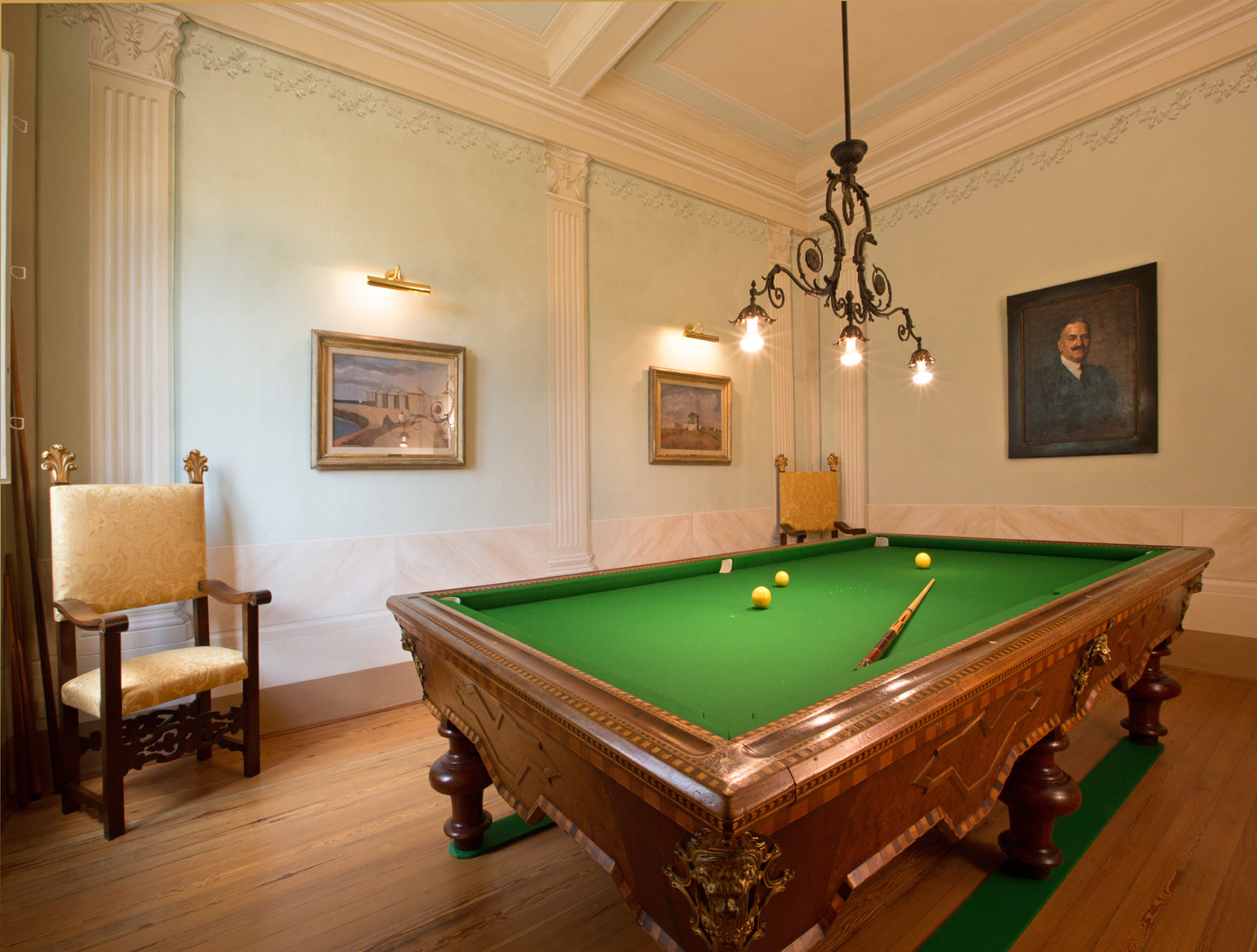 18th Century Villa Lucca chapel with ornate altar and wooden chairs