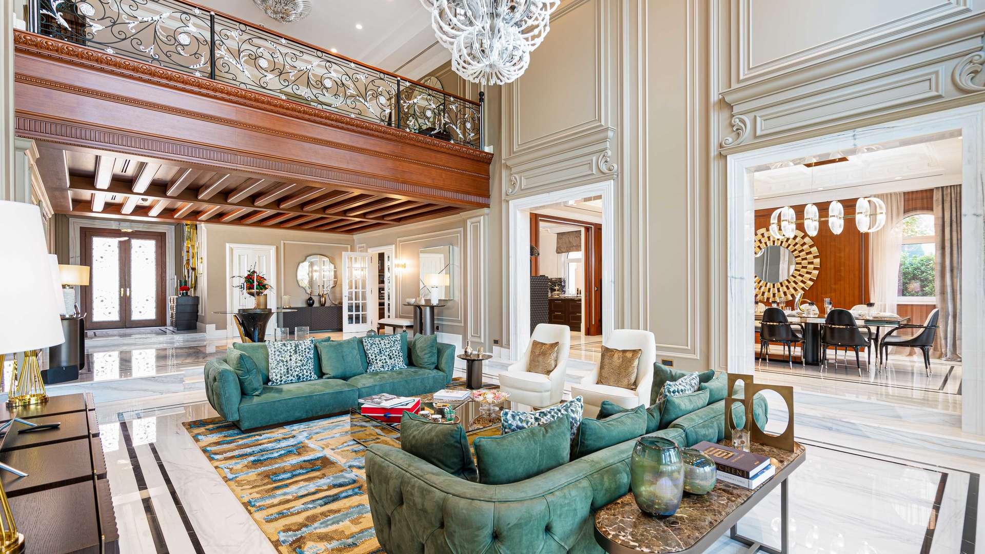 Luxurious villa with pool at XXII Carat, Palm Jumeirah, available for sale