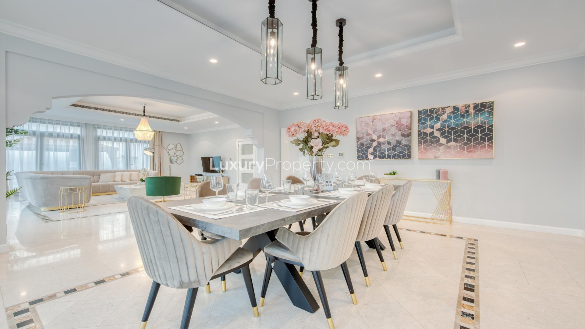 Beachfront Signature Villa with private pool and stunning waterfront view in Palm Jumeirah