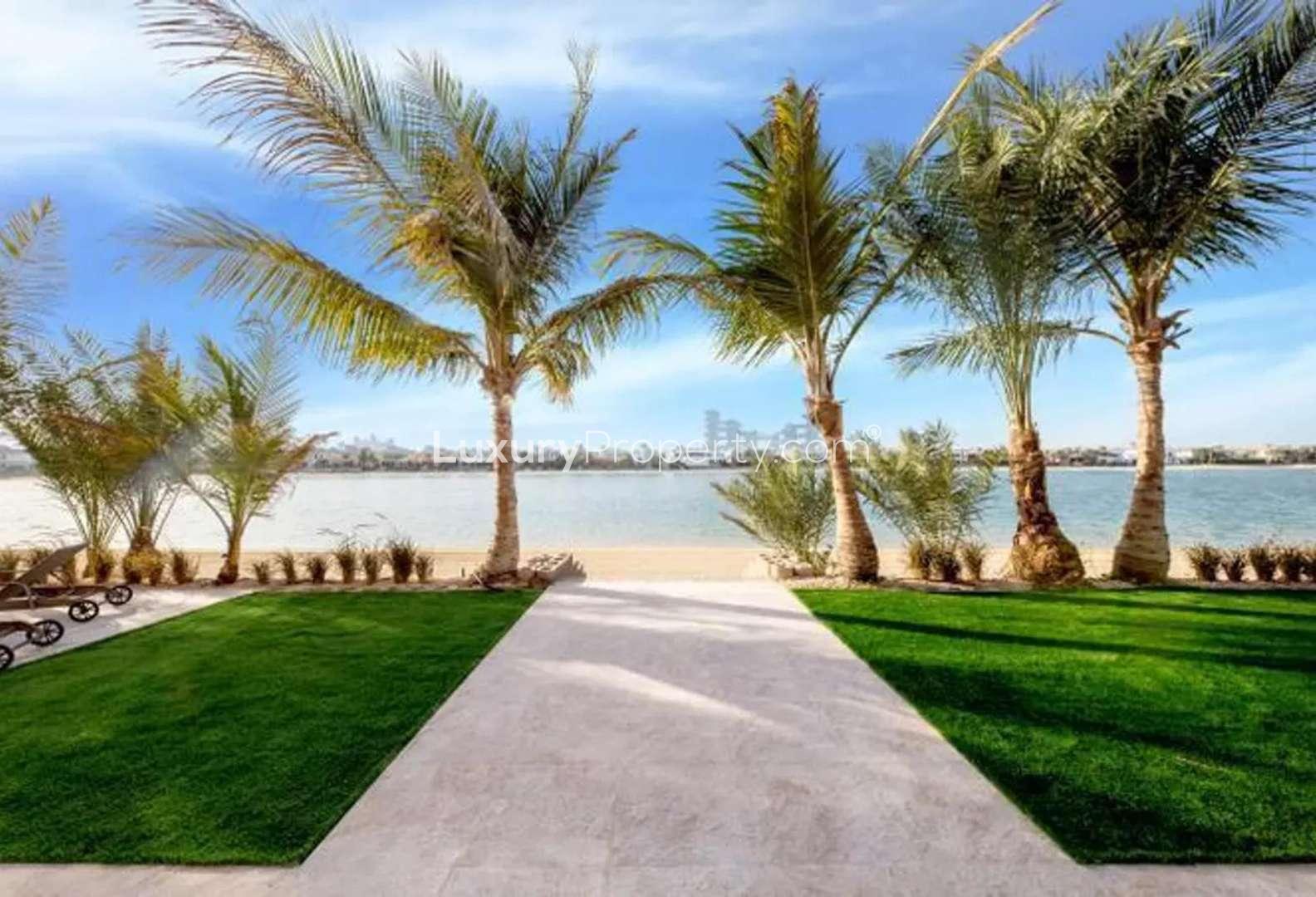 Luxurious living room in Palm Jumeirah Signature Villa with elegant decor and modern furnishings