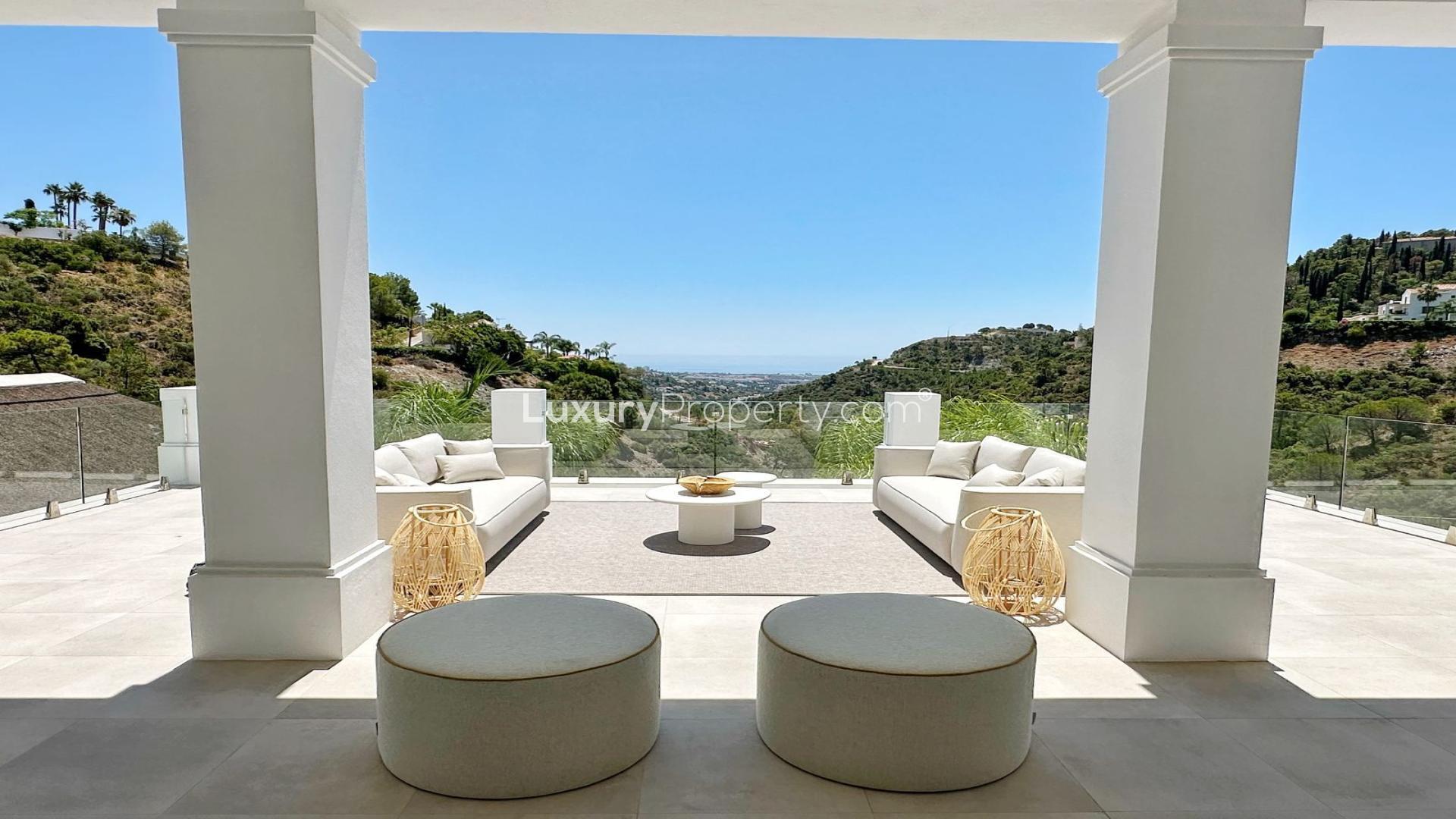 Luxury villa with pool and garden in El Madroñal, Málaga, offering stunning views