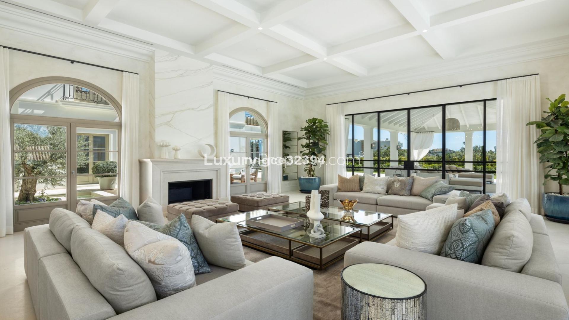 Luxurious 6-bedroom villa courtyard in Marbella’s Golf Valley, Nueva Andalucía, Málaga