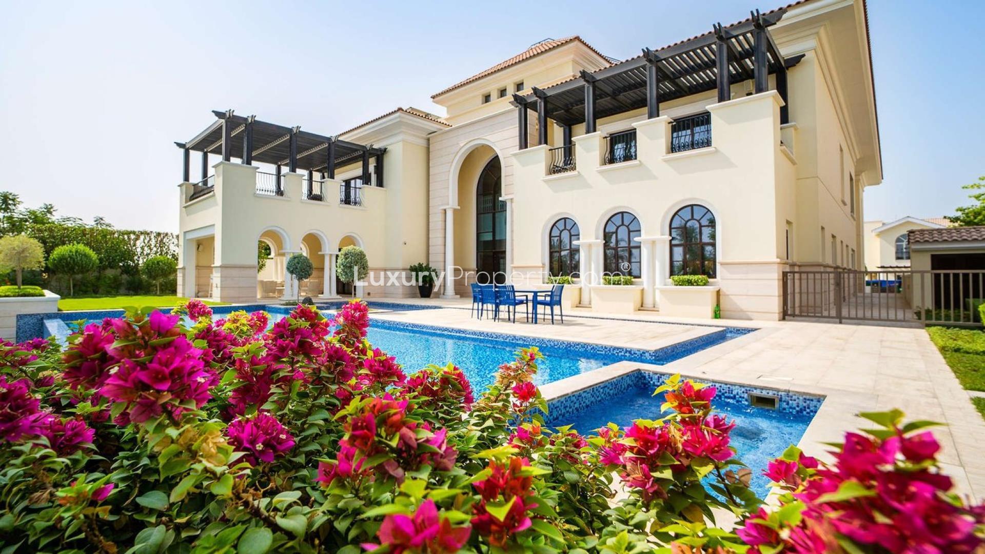 Luxurious living room in Mediterranean mansion, District One, Mohammed Bin Rashid City, villa for sale