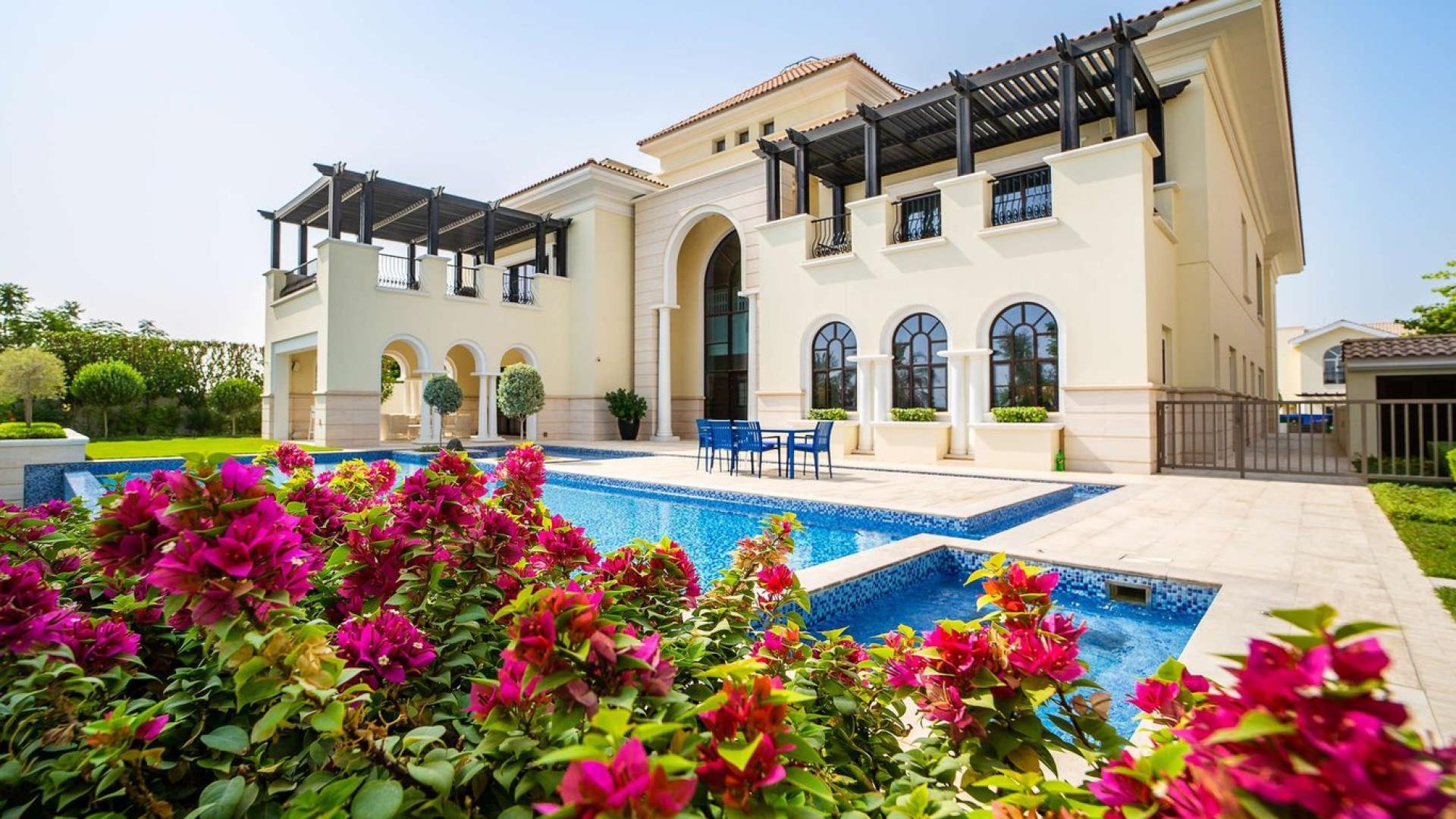 Luxurious living room in Mediterranean mansion, District One, Mohammed Bin Rashid City, villa for sale