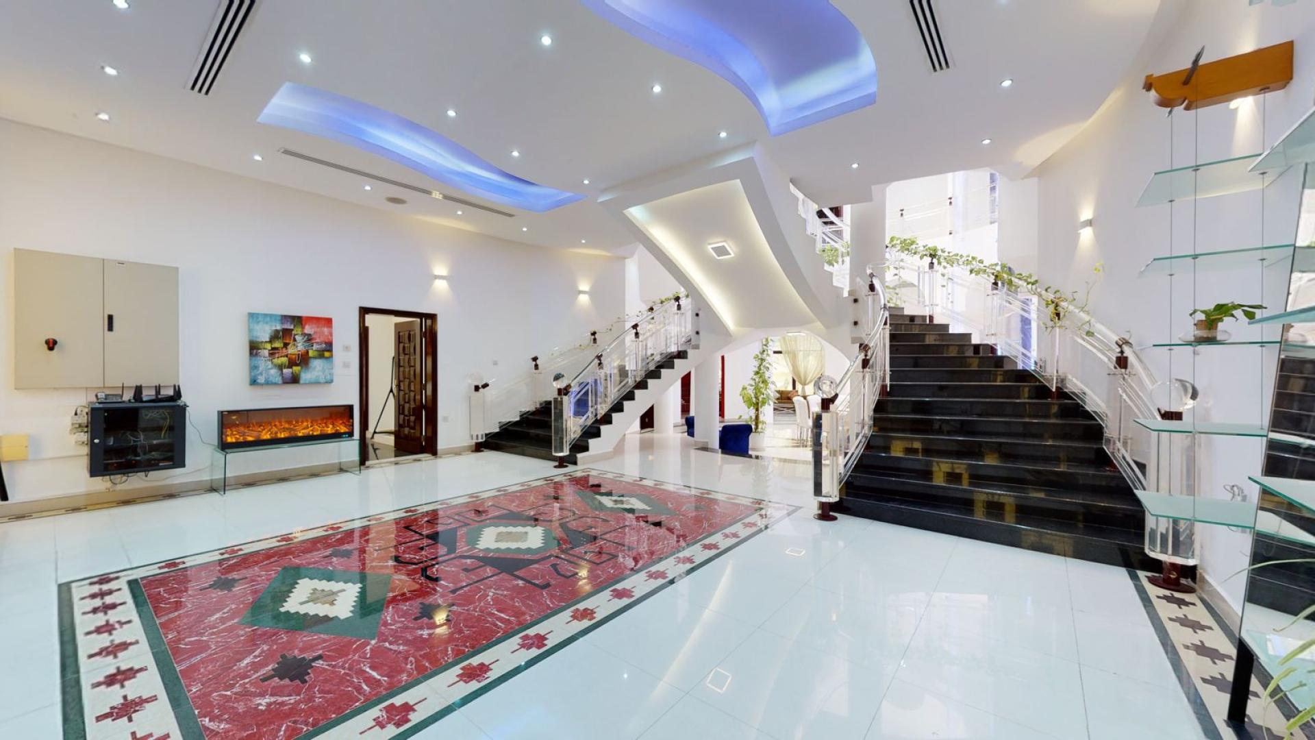 Elegant 8-bedroom villa with pool in Emirates Hills, Sector E for rent