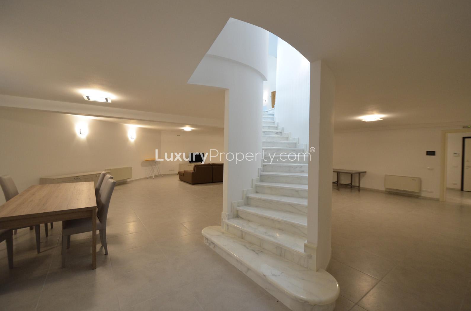 Luxurious 8-bedroom villa with pool and garden in Villa Giotto, Lucca, Italy