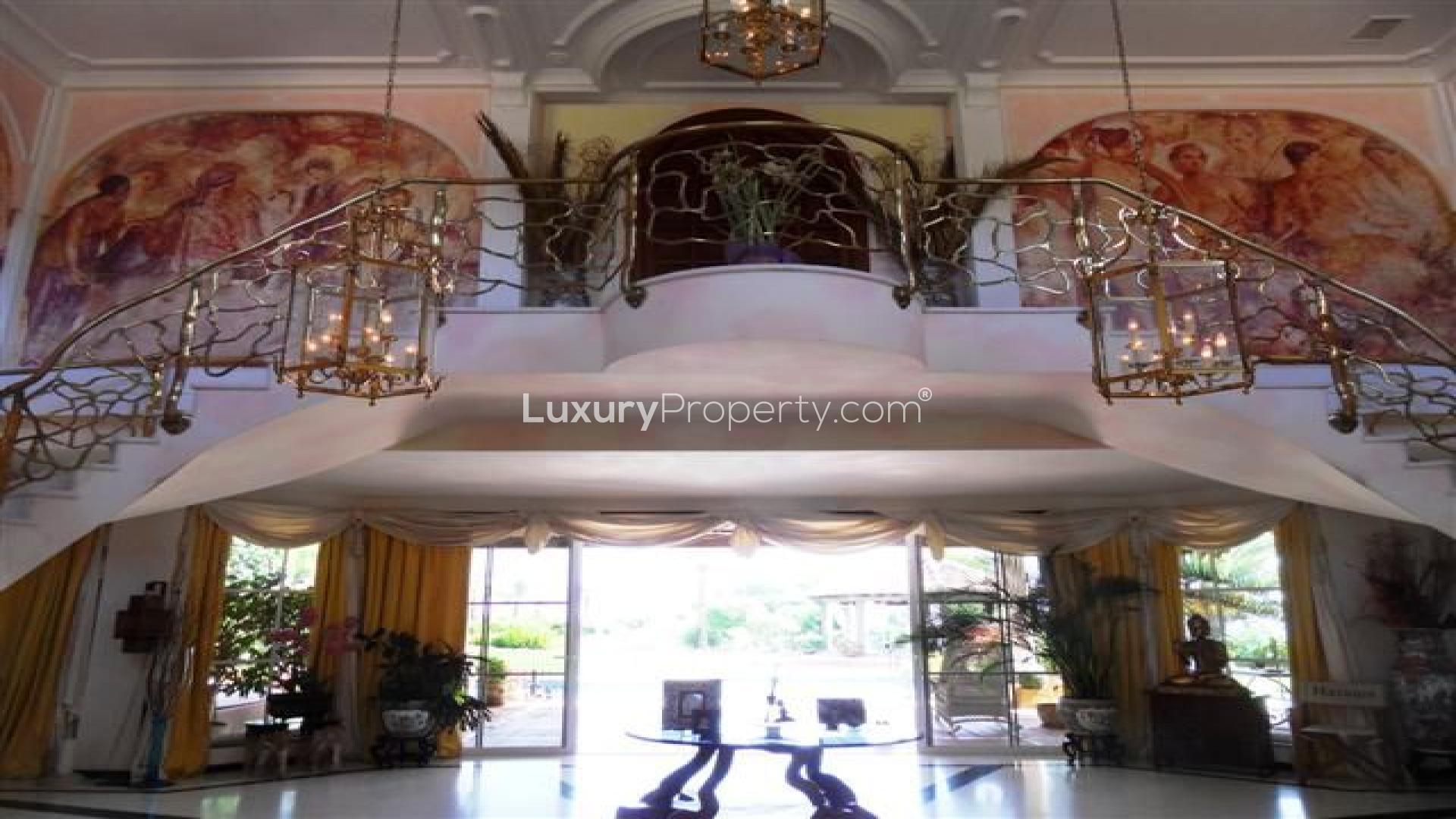 Luxury 8-bedroom villa with pool for sale in La Quinta, Marbella, Spain