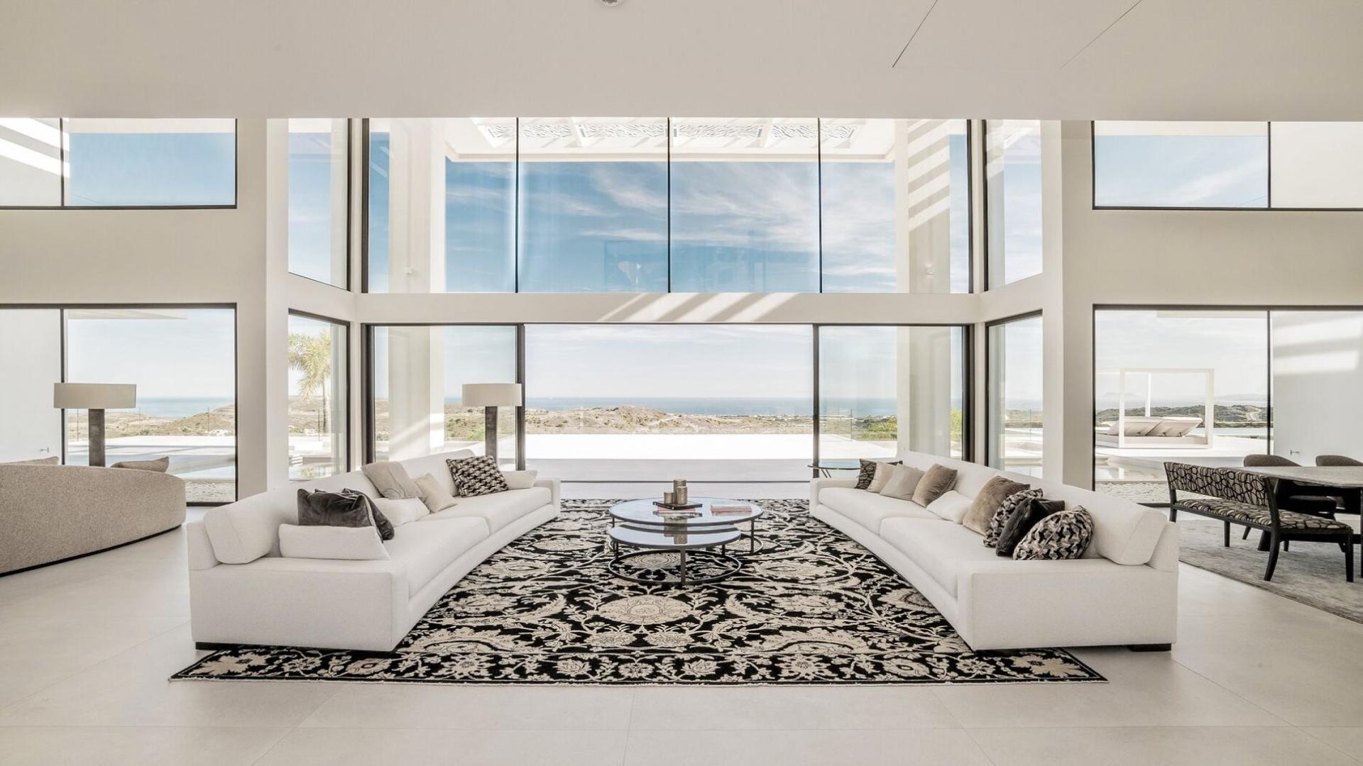 Luxurious Benahavís villa with infinity pool and stunning sea views, Málaga real estate