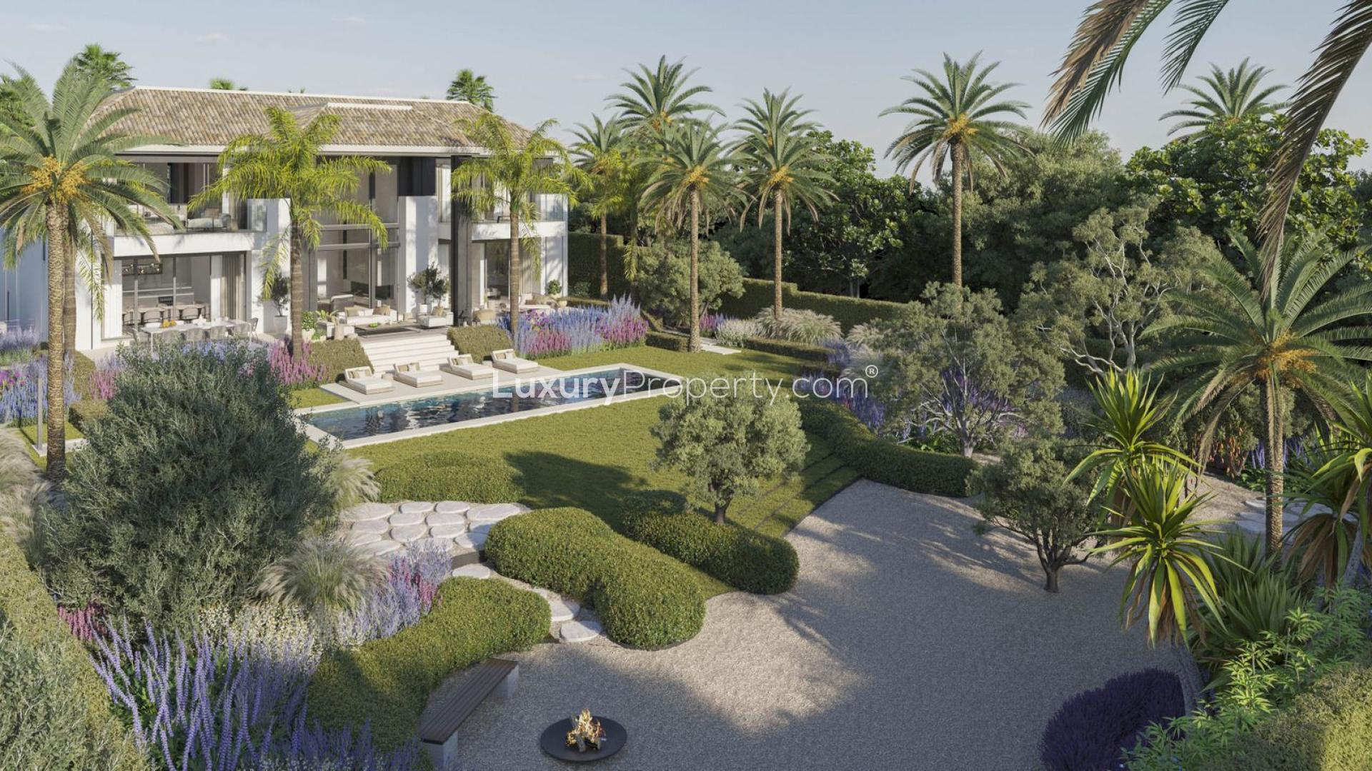 Luxurious 6-bedroom villa with pool and garden in Rocio de Nagüeles, The Golden Mile