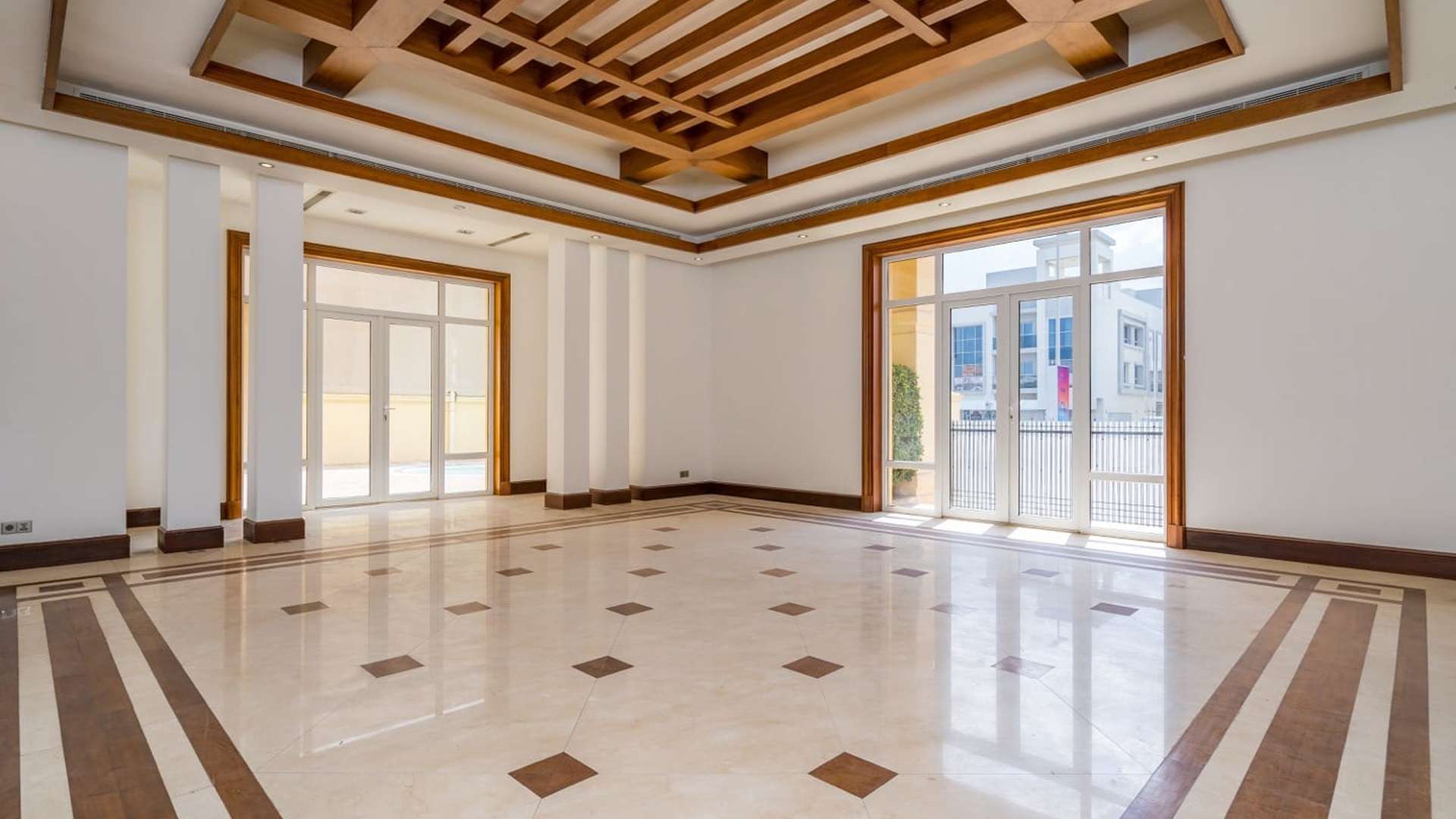 Luxurious entrance of 8-bedroom villa on Al Wasl Road, Jumeirah, Dubai for sale