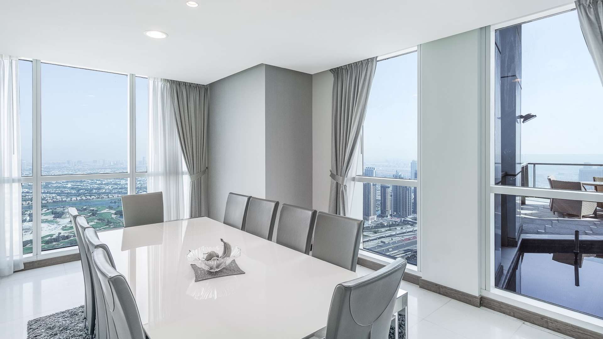 Modern kitchen in elegant duplex apartment, 23 Marina Tower, Dubai Marina, for sale