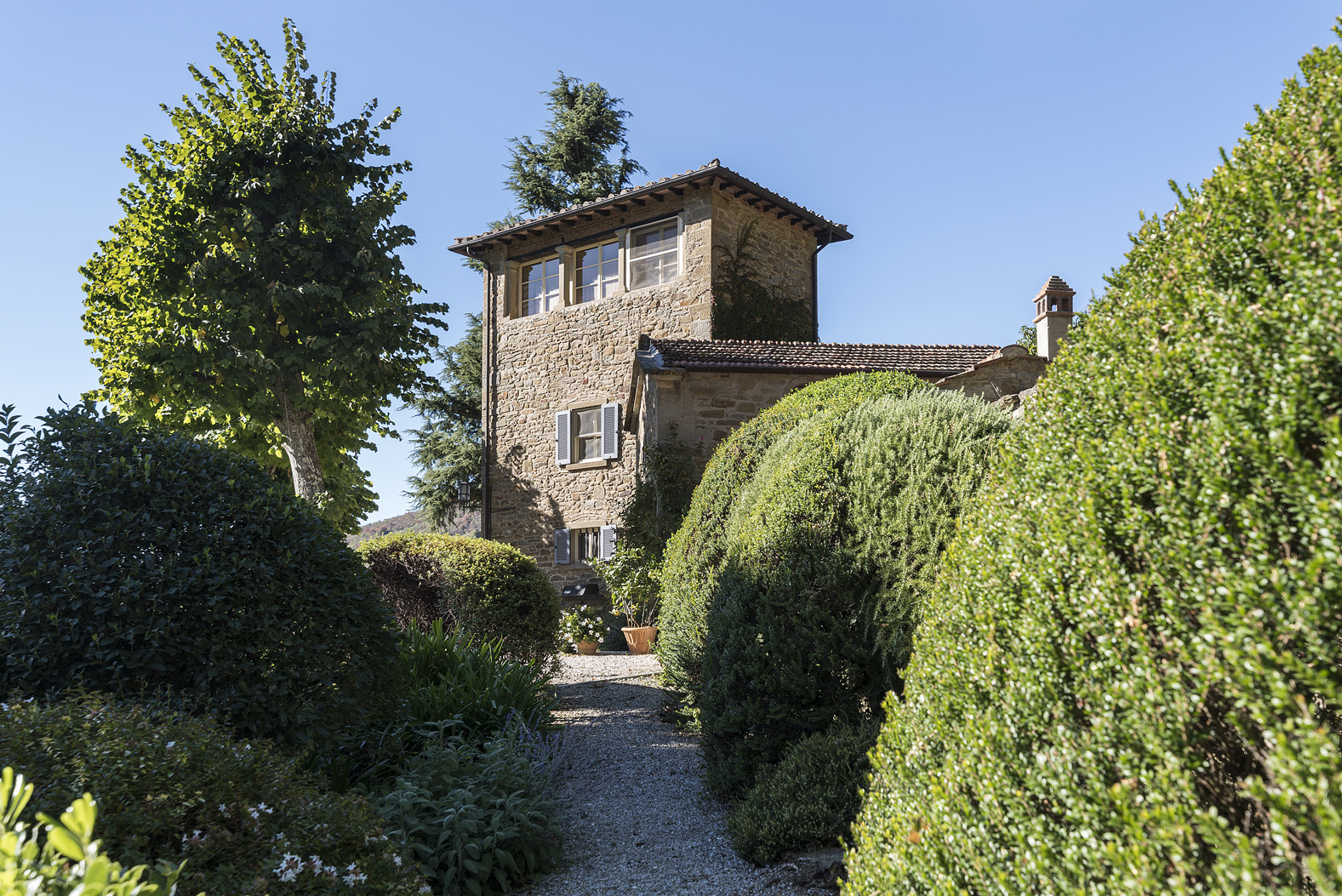 17th Century Italian Villa interior, elegant dining and living area, Arezzo, Villa Vita Bella