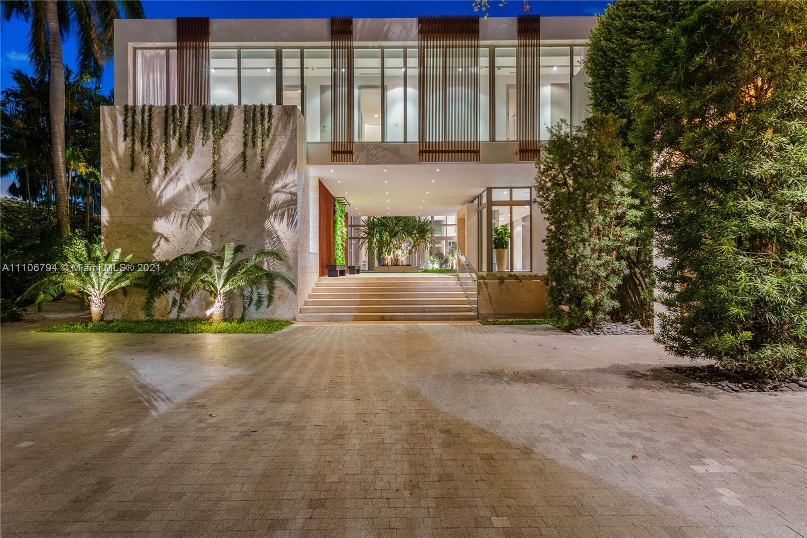 Luxurious Miami villa with pool and bay view for sale at 6396 N Bay Rd
