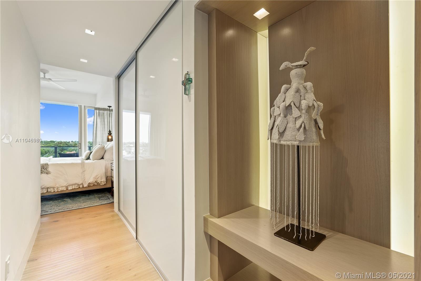 Luxury bathroom in Miami villa with elegant decor and modern fixtures