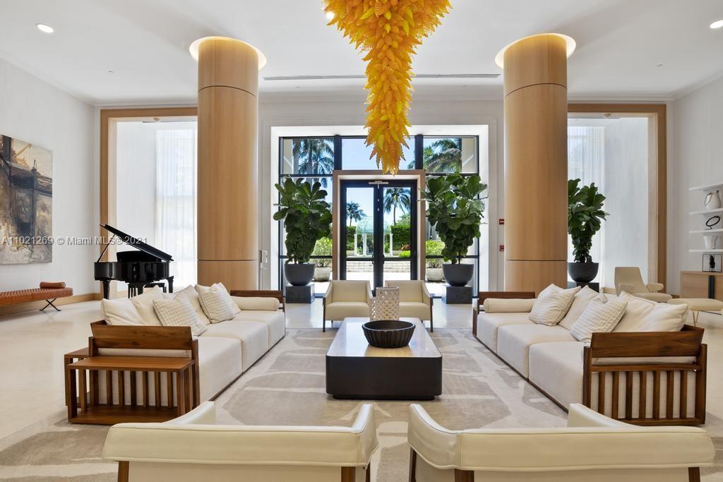 Five-bedroom villa garden view, Key Biscayne, Miami, with elegant gazebo and lush greenery