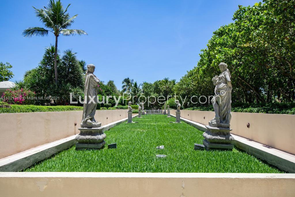 Upgraded villa with garden views, Key Biscayne, Miami, for sale at Grand Bay Dr