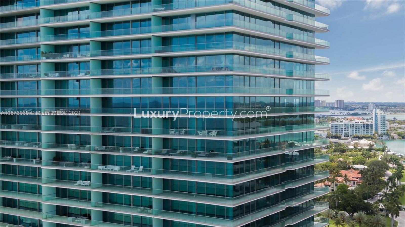 Luxurious living room with ocean view in Oceana Bal Harbour villa, Miami