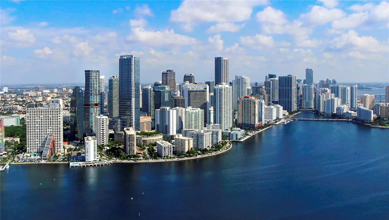 High floor Miami Beach penthouse with ocean view at 1425 Brickell Ave, for sale