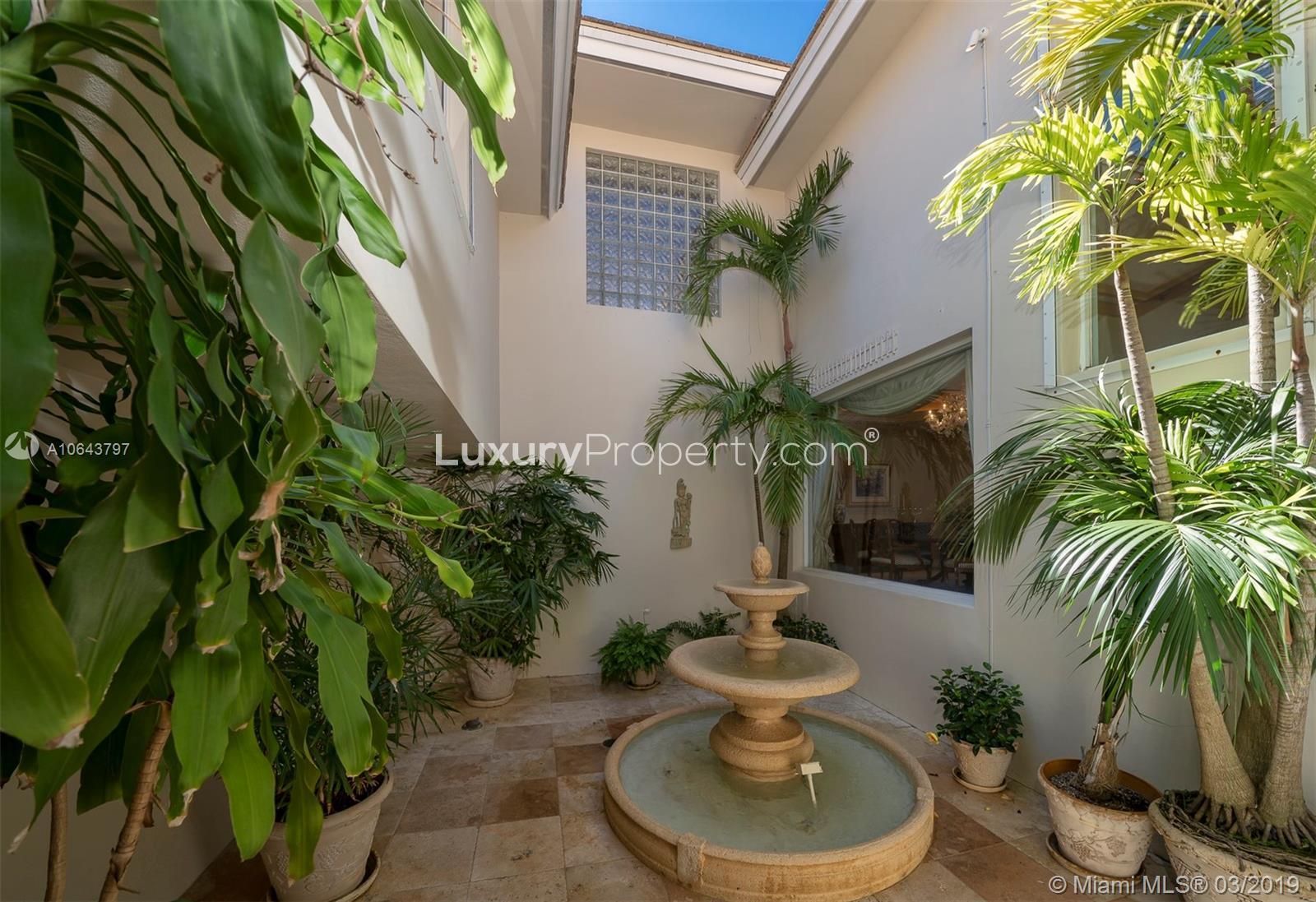 Aerial view of Miami waterfront villas, including 7-bed home at 350 Harbor Dr