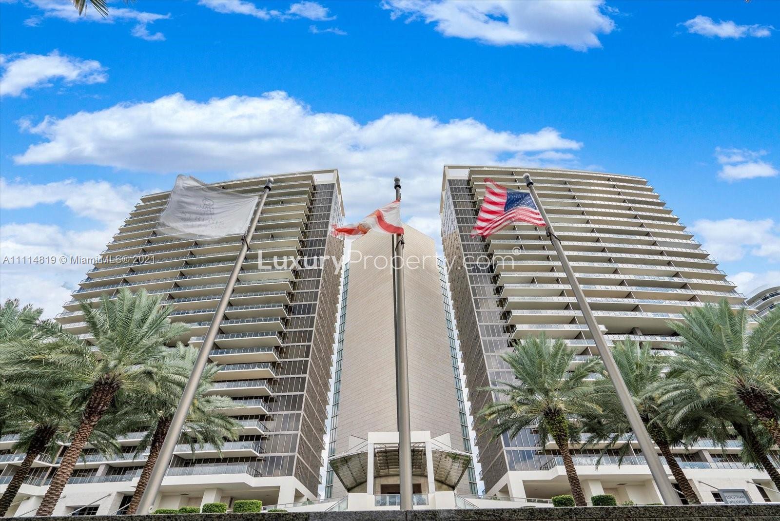 Aerial view of Miami skyline near St. Regis Bal Harbour Resort in Florida
