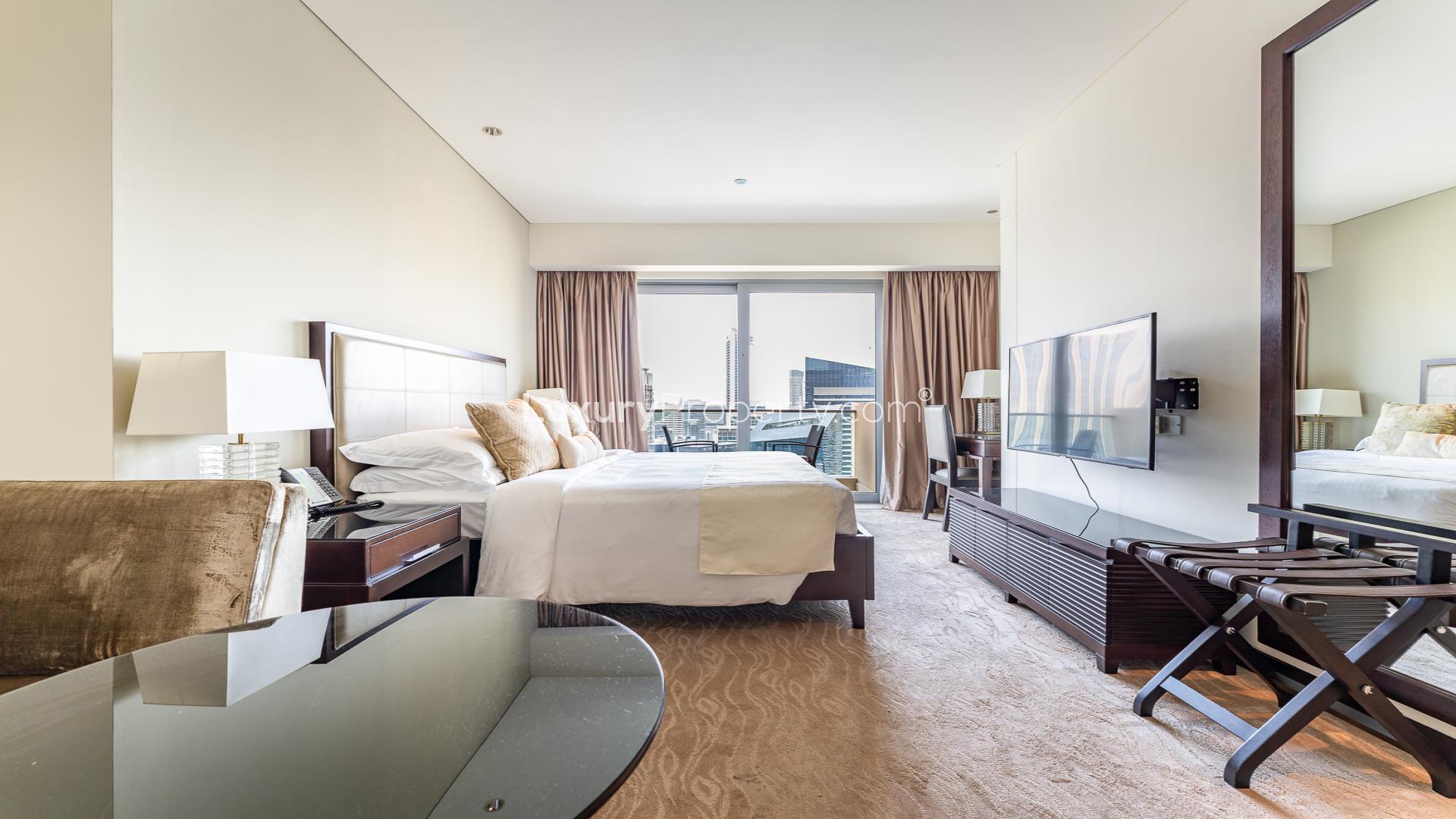 Premium studio apartment with stunning full Marina view, JW Marriott, Dubai Marina