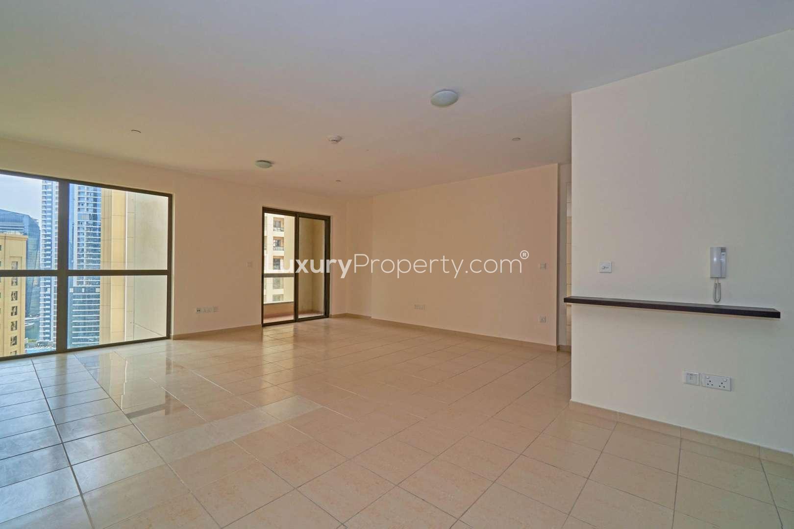 Cozy studio apartment with balcony view in Murjan, Jumeirah Beach Residence, near Dubai Marina Mall