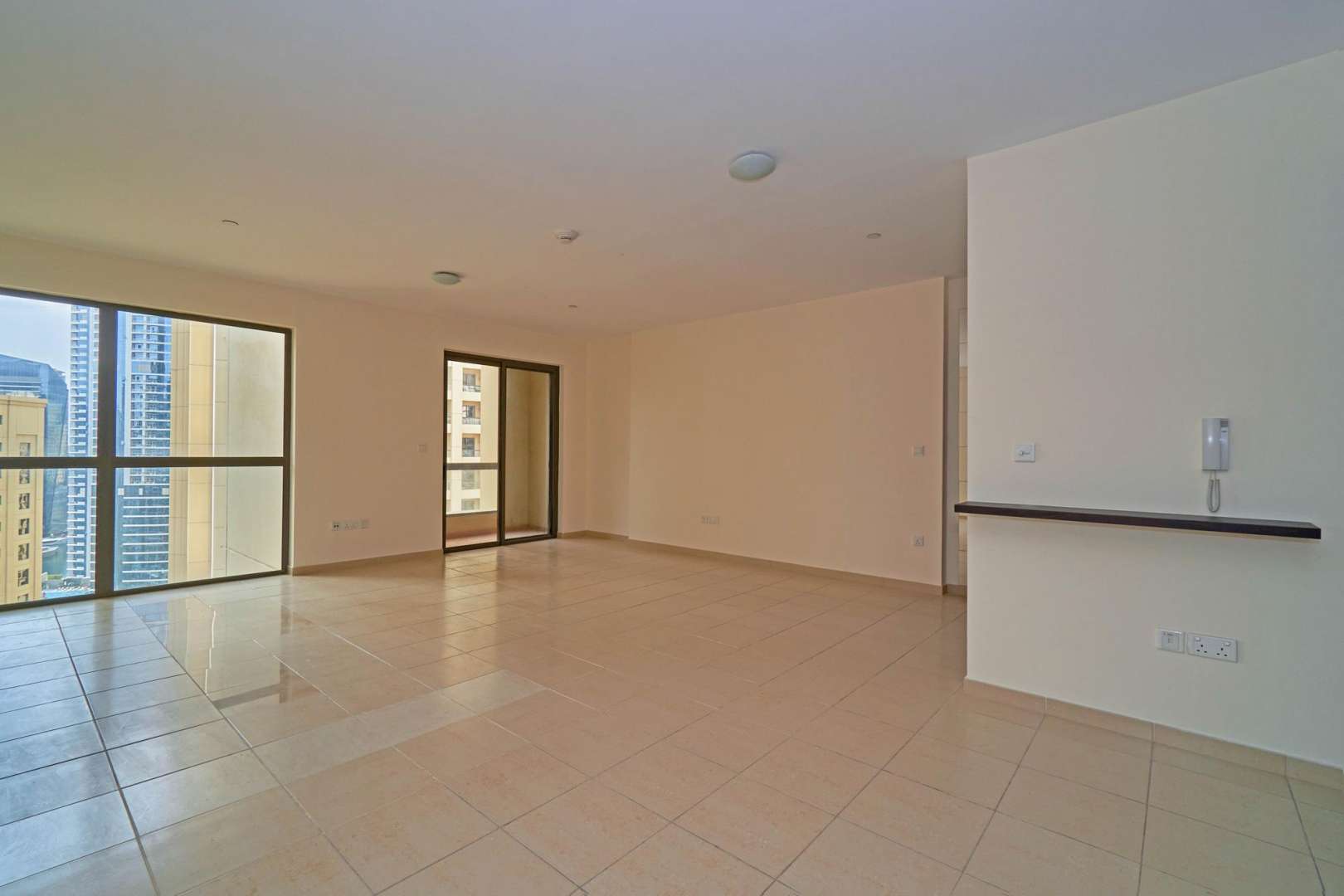 Cozy studio apartment with balcony view in Murjan, Jumeirah Beach Residence, near Dubai Marina Mall